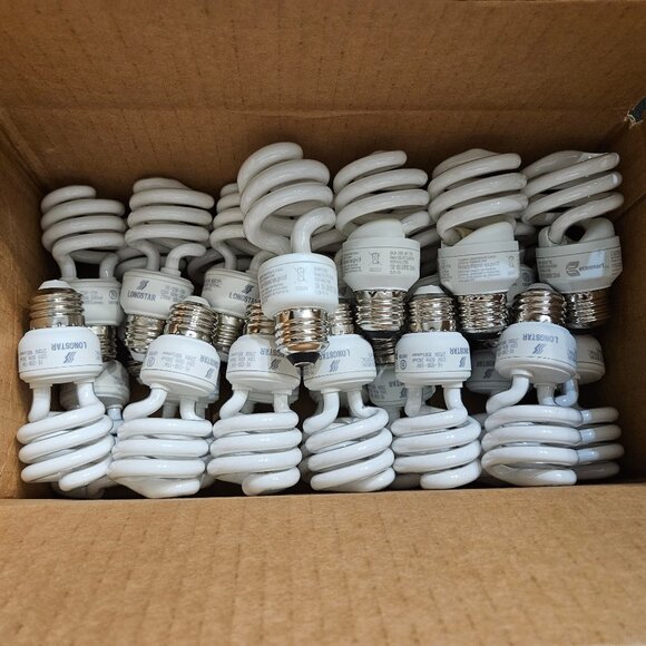 SET OF 4 ECOSMART 13 WATT 2700K & 900 LUMENS SPIRAL COMPACT FLUORESCENT LT BULBS - Picture 6 of 8